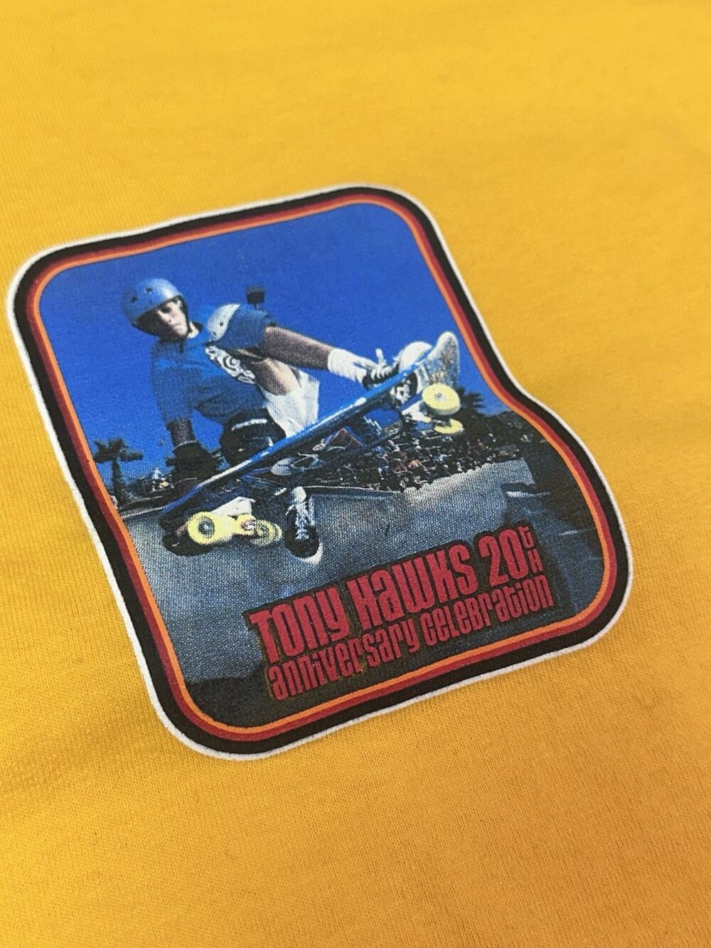 Vintage Y2K Tony Hawk 20th Anniversary Skateboard T-Shirt Gold Yellow Alstyle M